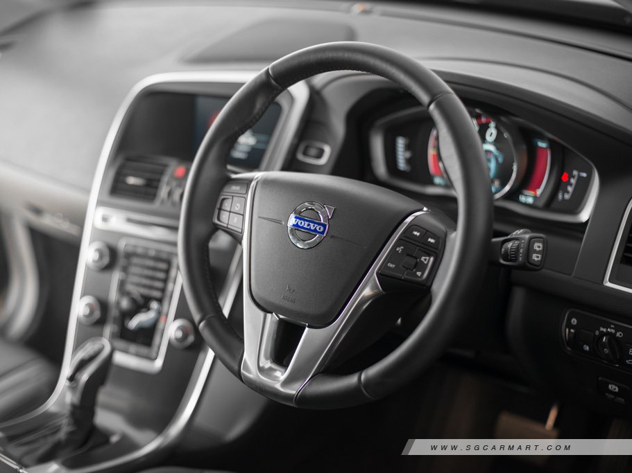 https://i.i-sgcm.com/new_cars/cars/10656/10656_g139