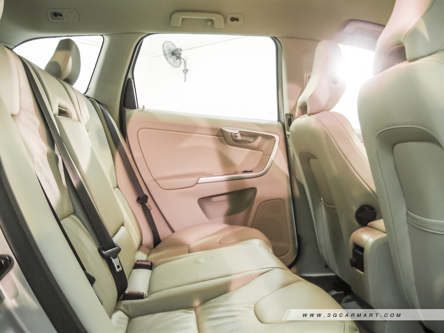https://i.i-sgcm.com/new_cars/cars/10656/10656_g92