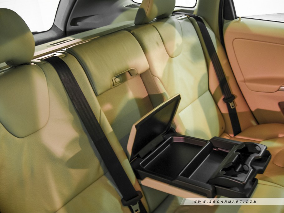 https://i.i-sgcm.com/new_cars/cars/10656/10656_g93