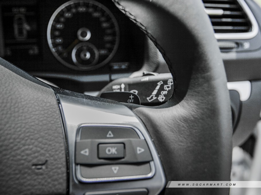 https://i.i-sgcm.com/new_cars/cars/10665/10665_g16