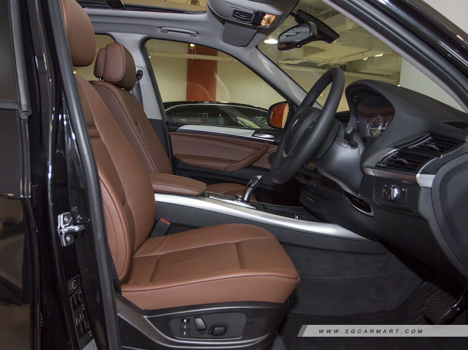 https://i.i-sgcm.com/new_cars/cars/10669/10669_g17
