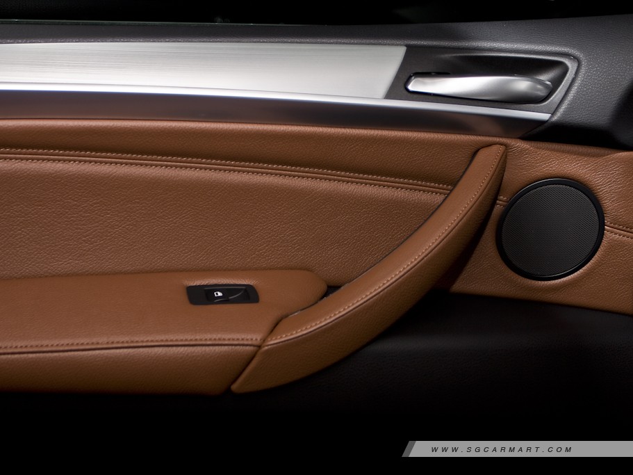 https://i.i-sgcm.com/new_cars/cars/10669/10669_g27