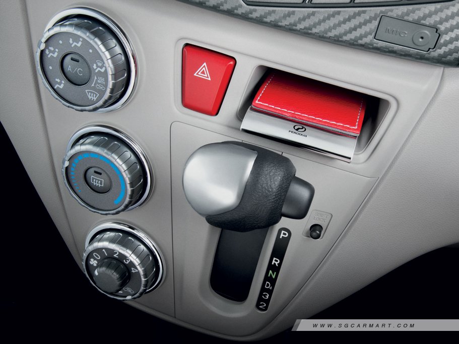 https://i.i-sgcm.com/new_cars/cars/10678/10678_g14