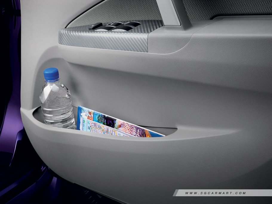 https://i.i-sgcm.com/new_cars/cars/10678/10678_g16