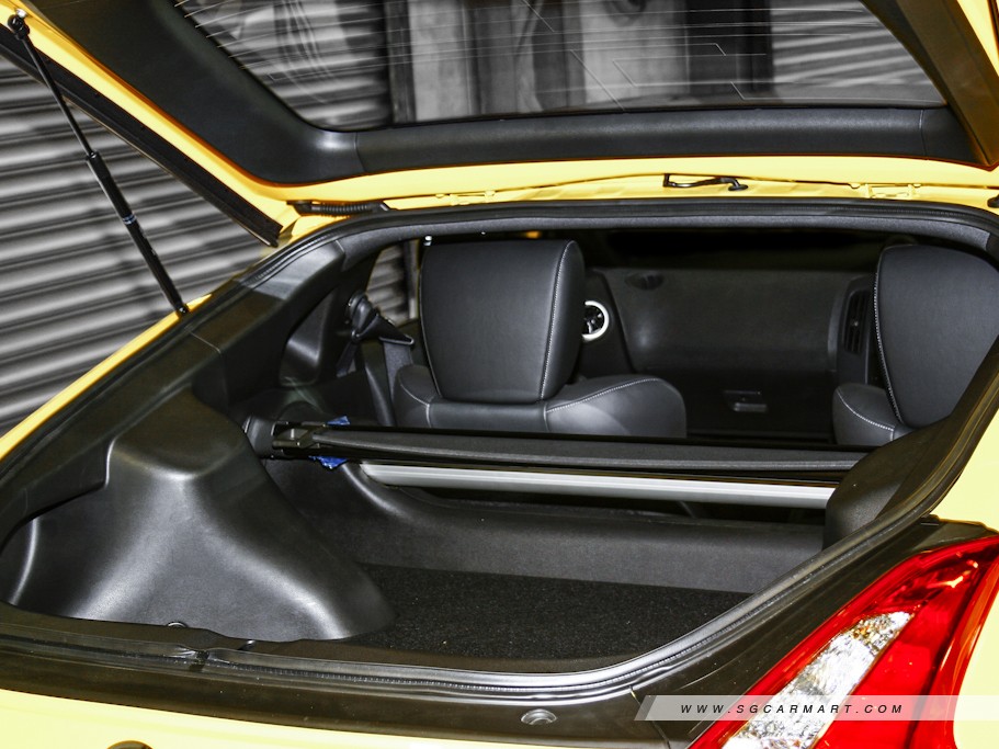 https://i.i-sgcm.com/new_cars/cars/10700/10700_g11