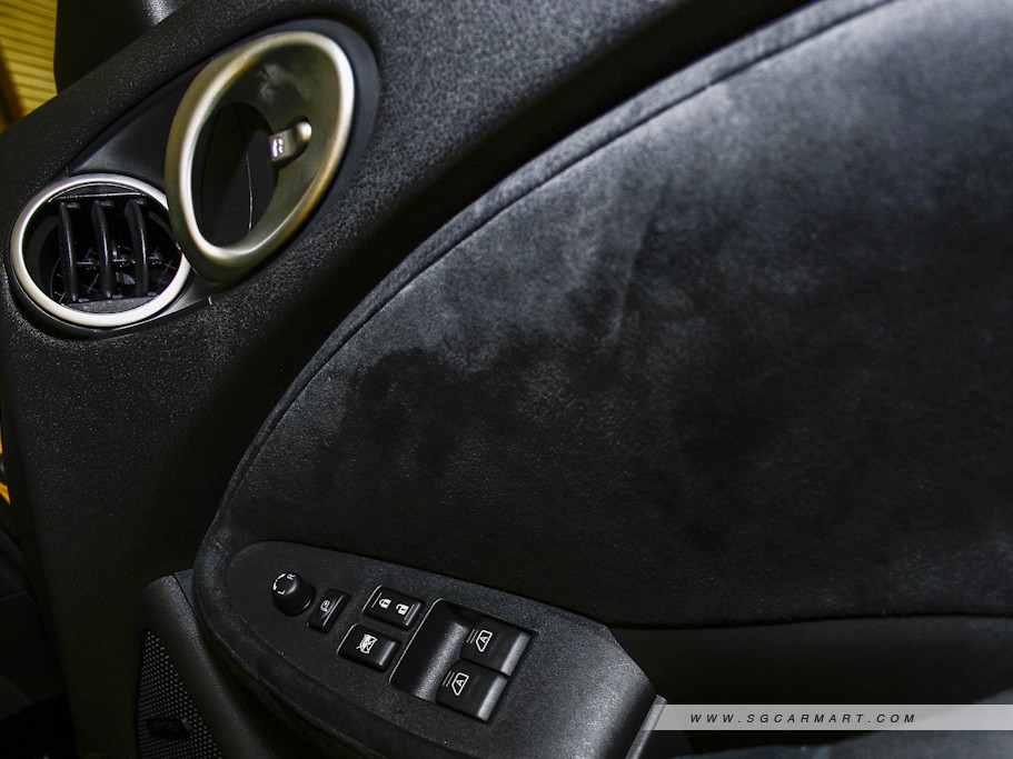 https://i.i-sgcm.com/new_cars/cars/10700/10700_g12