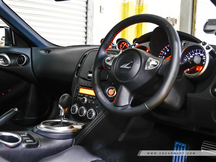 https://i.i-sgcm.com/new_cars/cars/10700/10700_g14