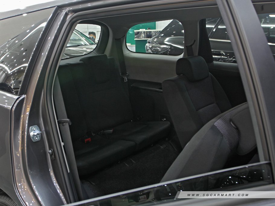 https://i.i-sgcm.com/new_cars/cars/10702/10702_g43