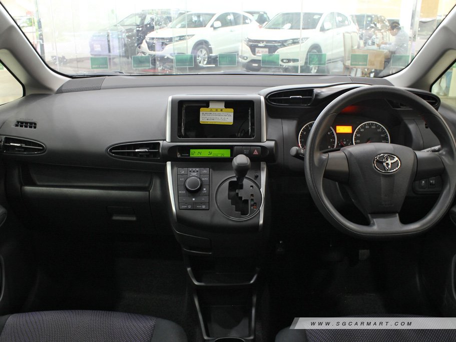 https://i.i-sgcm.com/new_cars/cars/10702/10702_g44