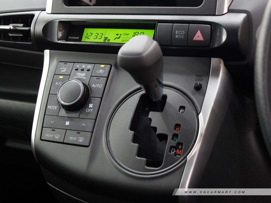 https://i.i-sgcm.com/new_cars/cars/10702/10702_g48