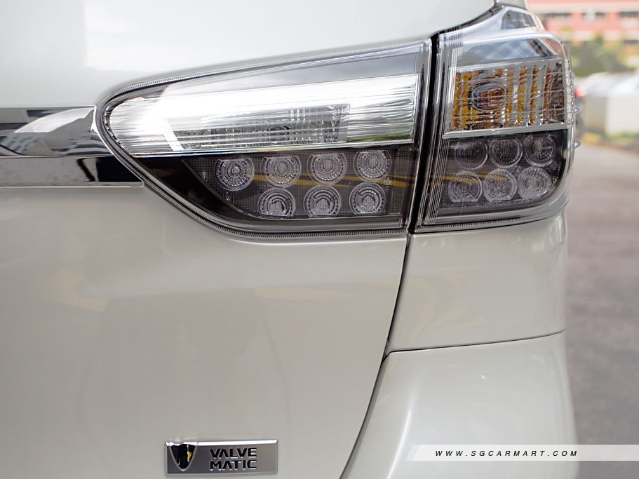 https://i.i-sgcm.com/new_cars/cars/10702/10702_g63