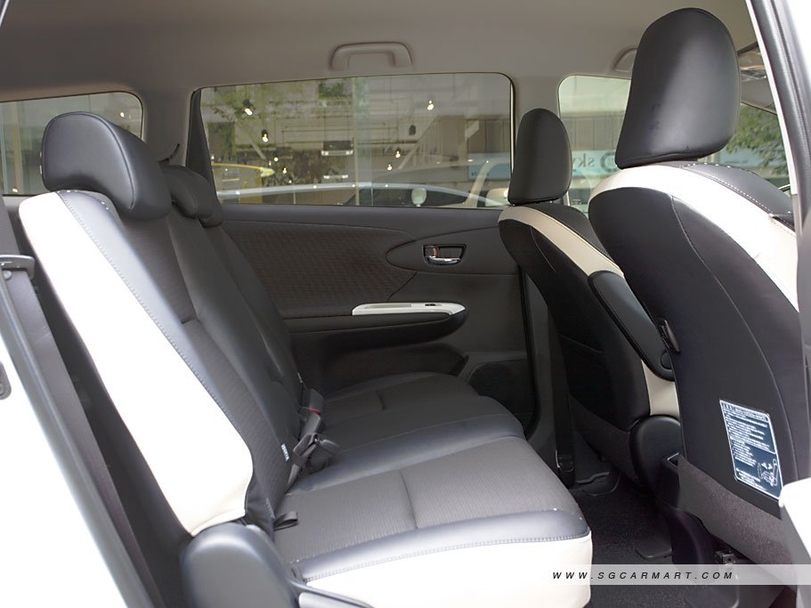 https://i.i-sgcm.com/new_cars/cars/10702/10702_g66