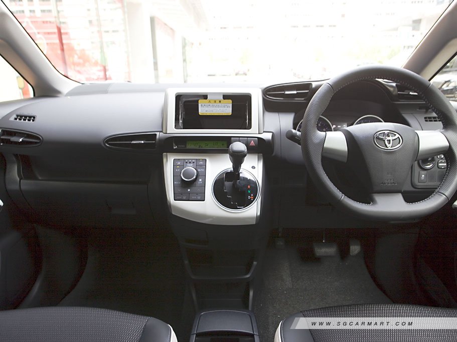 https://i.i-sgcm.com/new_cars/cars/10702/10702_g68