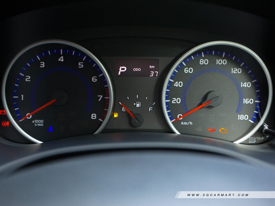 https://i.i-sgcm.com/new_cars/cars/10702/10702_g71