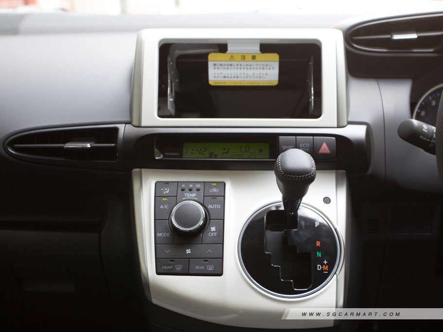 https://i.i-sgcm.com/new_cars/cars/10702/10702_g72