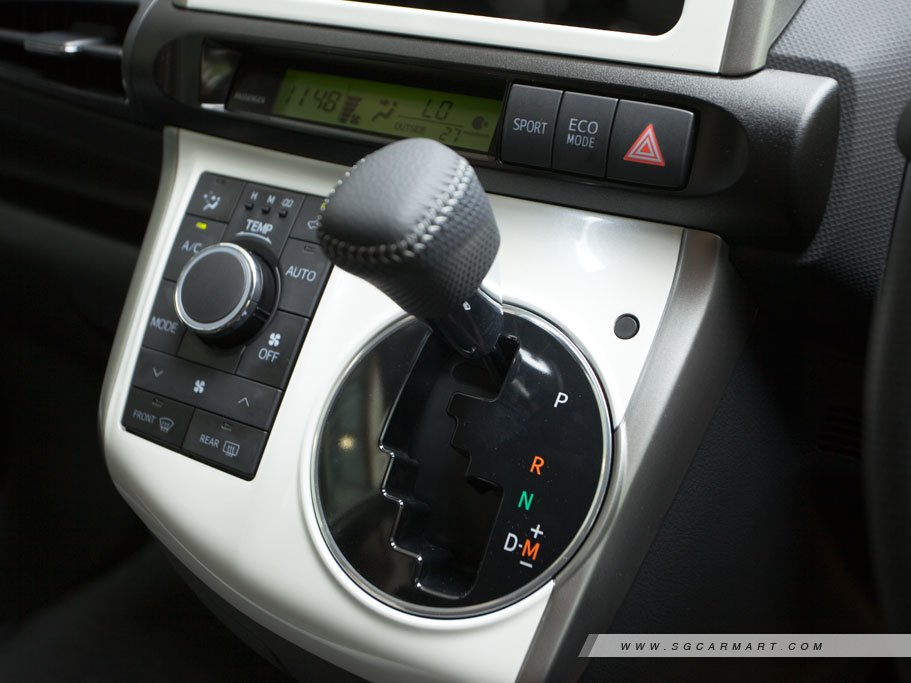 https://i.i-sgcm.com/new_cars/cars/10702/10702_g74