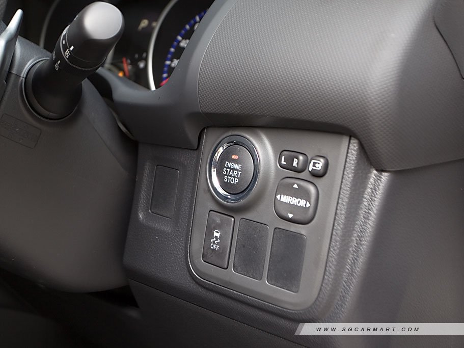 https://i.i-sgcm.com/new_cars/cars/10702/10702_g75
