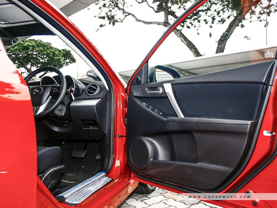 https://i.i-sgcm.com/new_cars/cars/10710/10710_g11