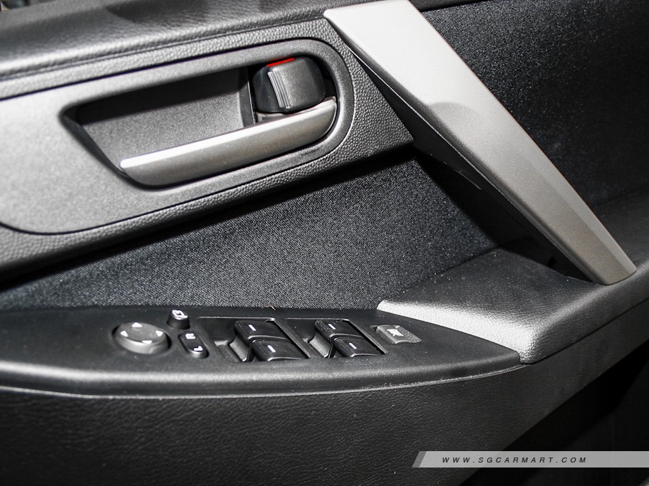 https://i.i-sgcm.com/new_cars/cars/10710/10710_g16