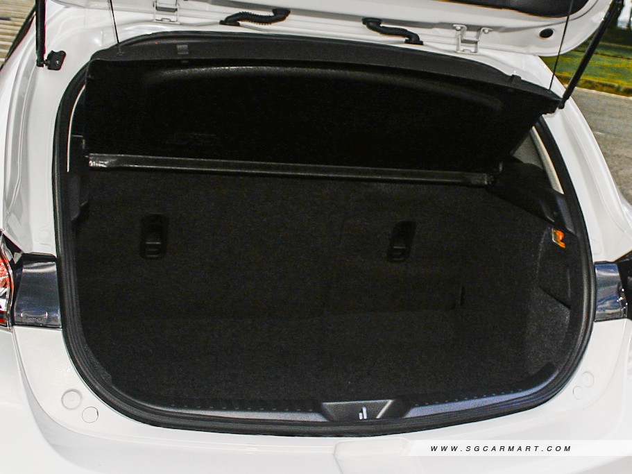 https://i.i-sgcm.com/new_cars/cars/10711/10711_g13