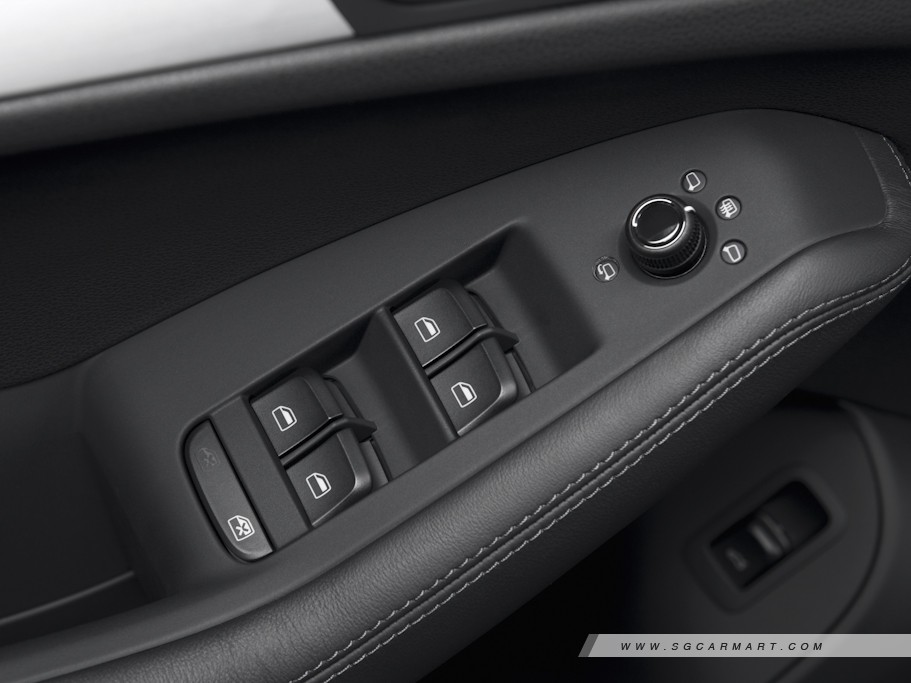 https://i.i-sgcm.com/new_cars/cars/10713/10713_g12