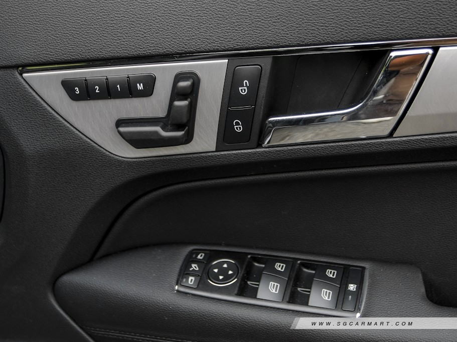 https://i.i-sgcm.com/new_cars/cars/10729/10729_g58
