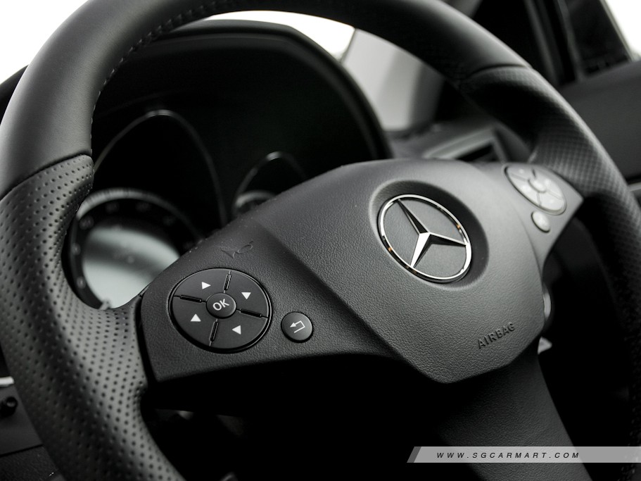 https://i.i-sgcm.com/new_cars/cars/10729/10729_g61