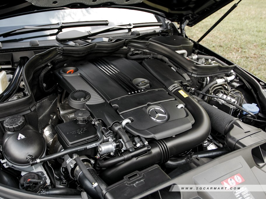 https://i.i-sgcm.com/new_cars/cars/10729/10729_g70