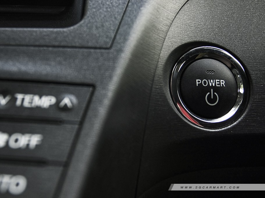 https://i.i-sgcm.com/new_cars/cars/10730/10730_g18