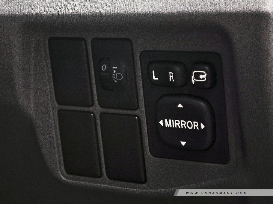 https://i.i-sgcm.com/new_cars/cars/10730/10730_g20