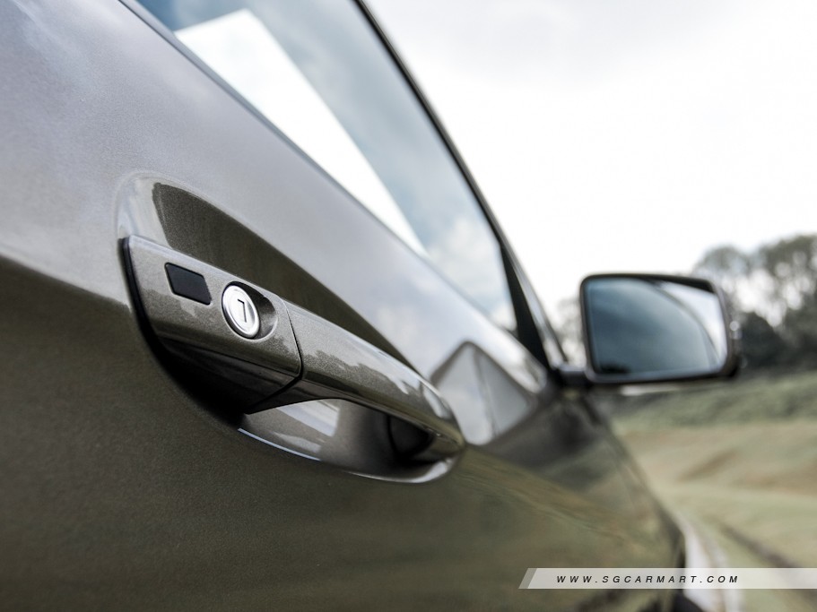 https://i.i-sgcm.com/new_cars/cars/10732/10732_g101