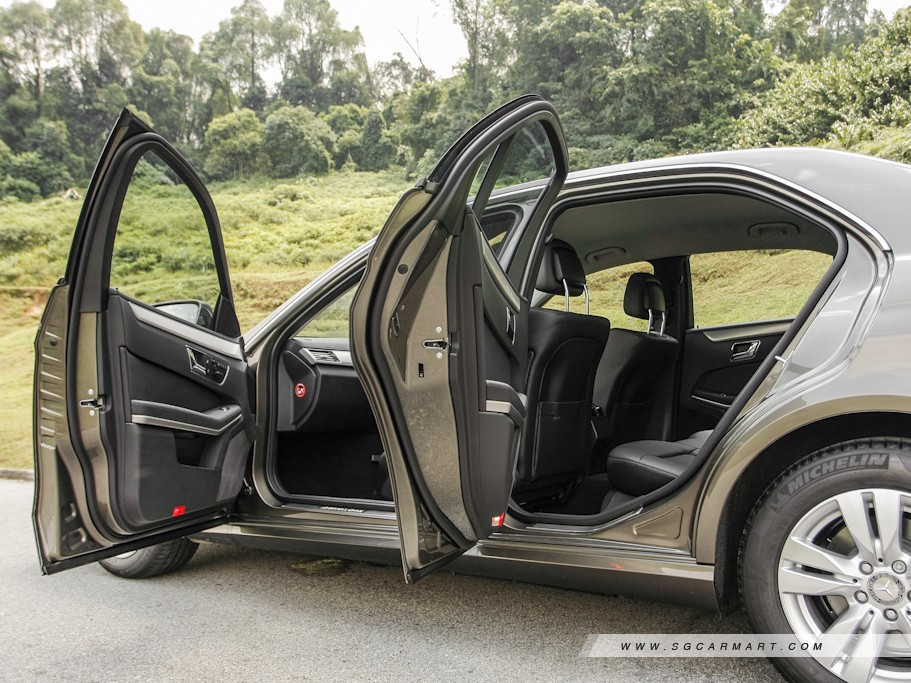https://i.i-sgcm.com/new_cars/cars/10732/10732_g102