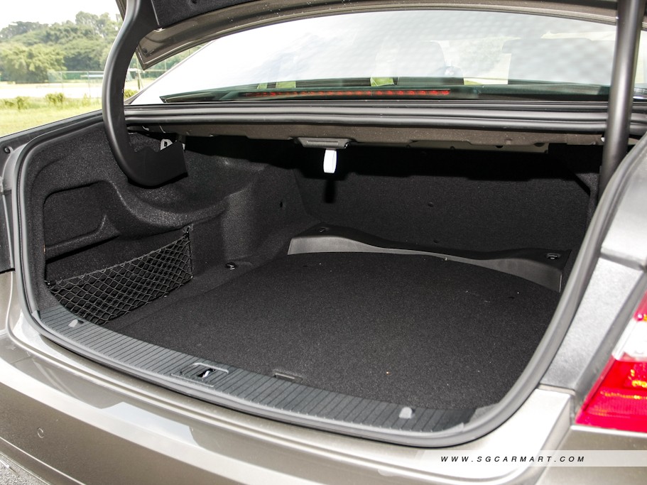 https://i.i-sgcm.com/new_cars/cars/10732/10732_g118