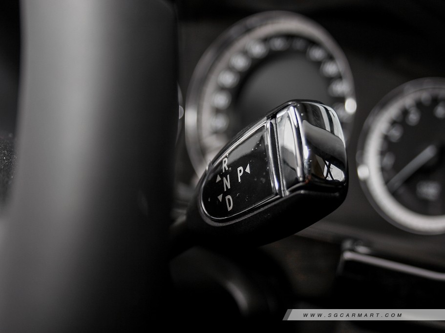 https://i.i-sgcm.com/new_cars/cars/10732/10732_g121