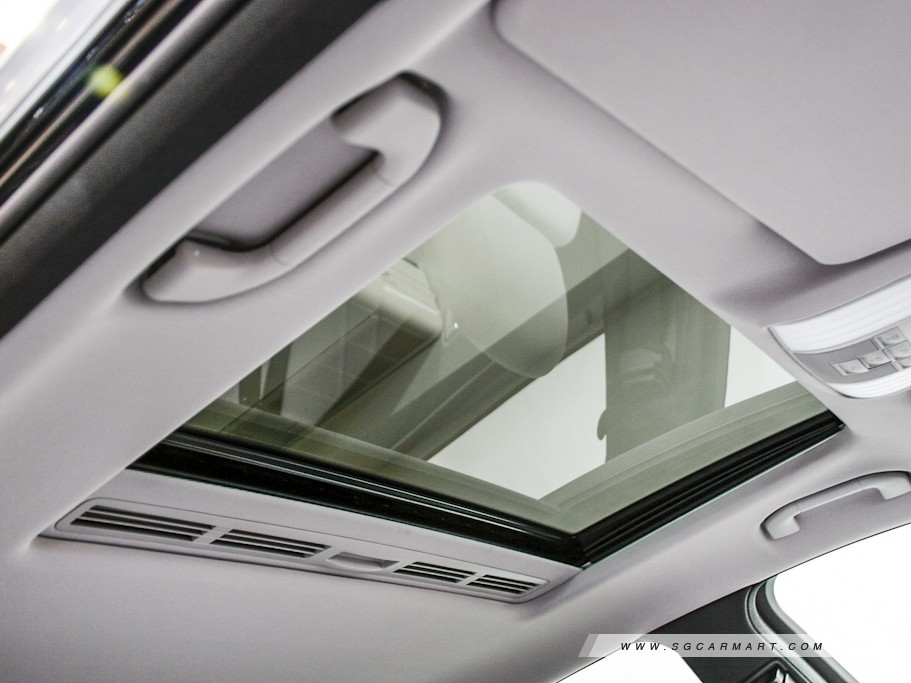https://i.i-sgcm.com/new_cars/cars/10732/10732_g124