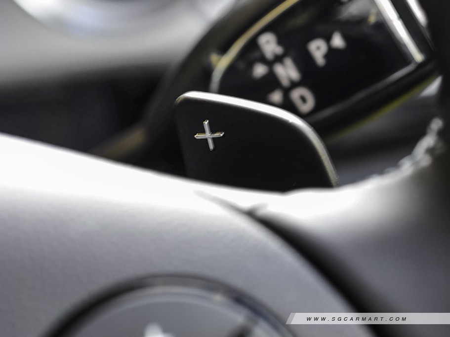 https://i.i-sgcm.com/new_cars/cars/10732/10732_g64