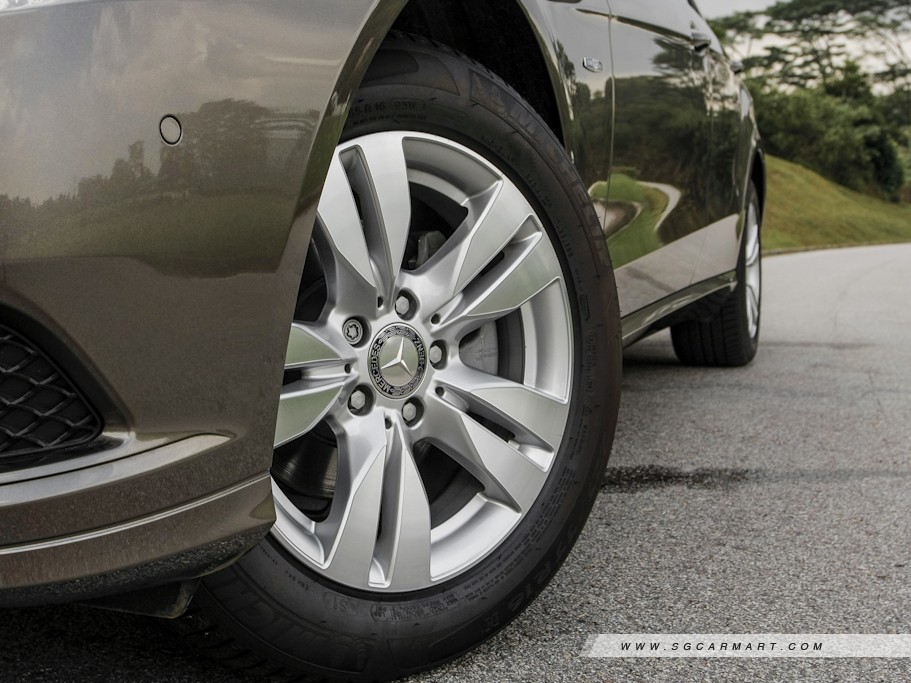 https://i.i-sgcm.com/new_cars/cars/10732/10732_g96