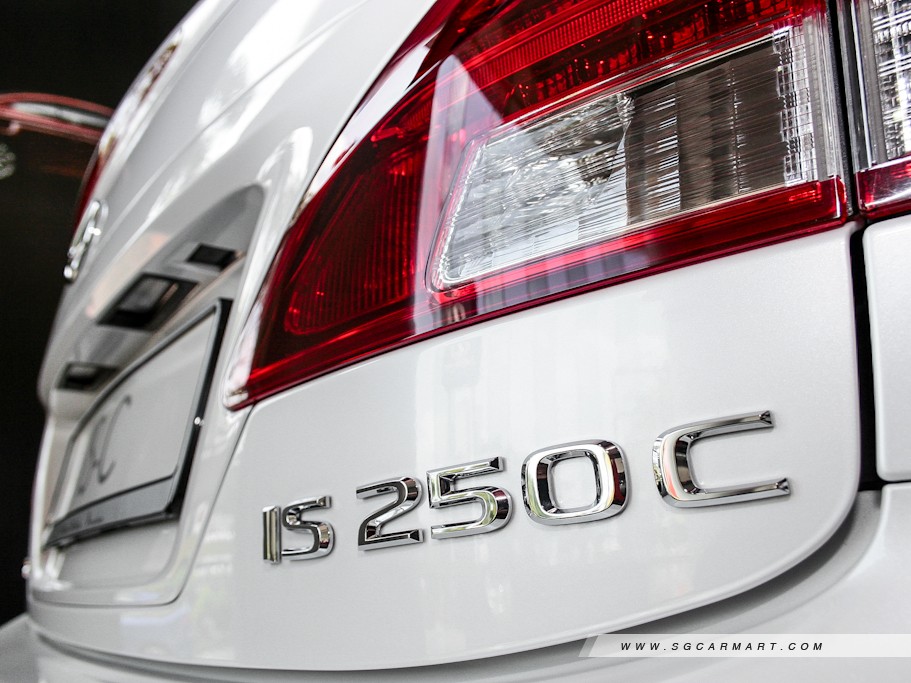 https://i.i-sgcm.com/new_cars/cars/10738/10738_g11