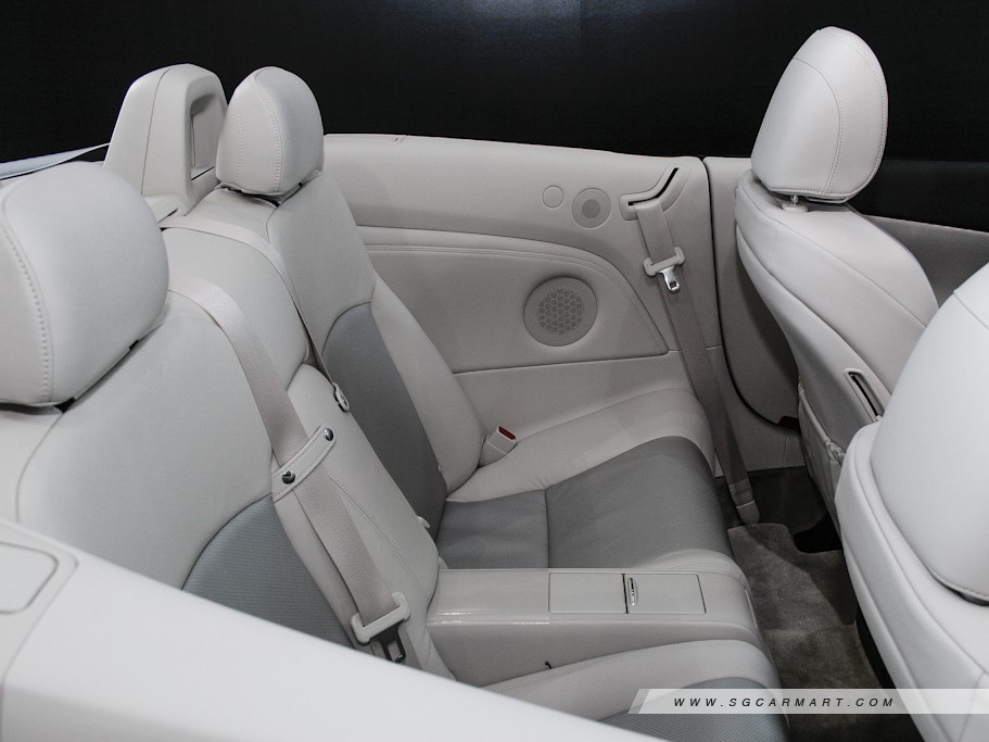 https://i.i-sgcm.com/new_cars/cars/10738/10738_g13