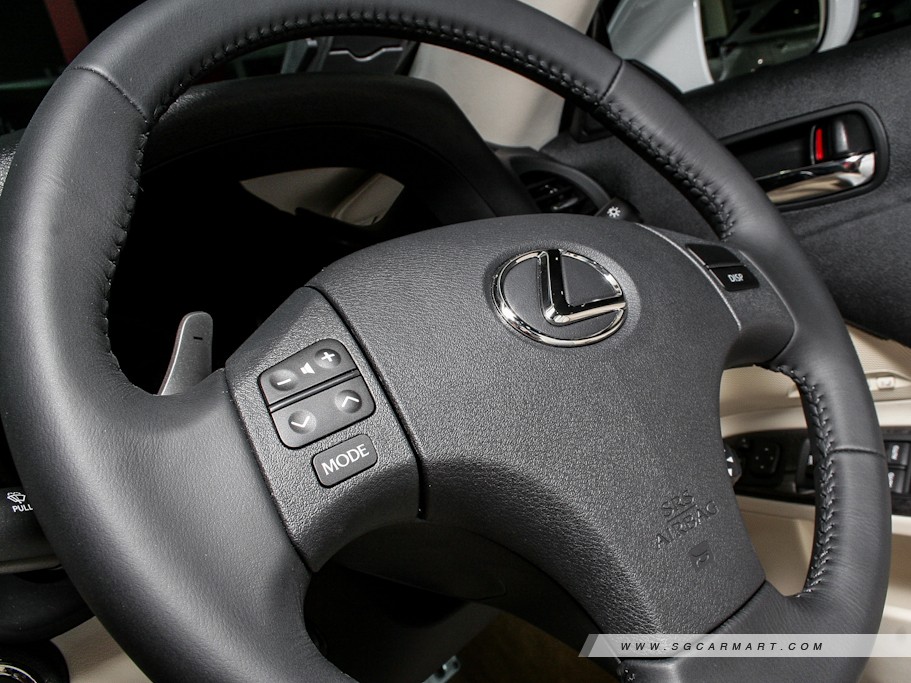 https://i.i-sgcm.com/new_cars/cars/10738/10738_g16