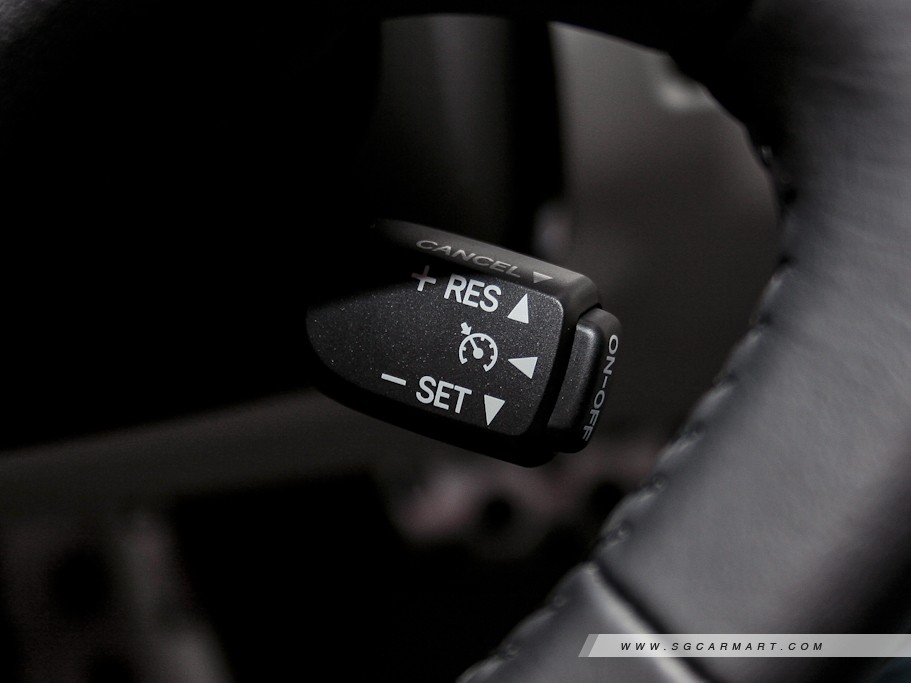 https://i.i-sgcm.com/new_cars/cars/10738/10738_g17