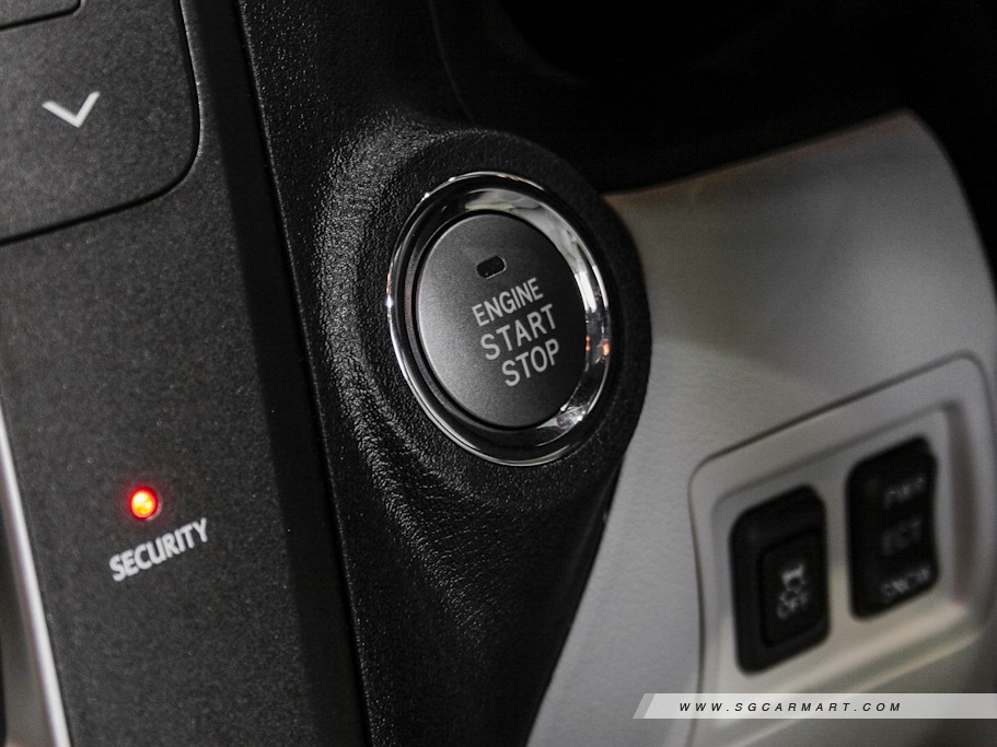 https://i.i-sgcm.com/new_cars/cars/10738/10738_g19