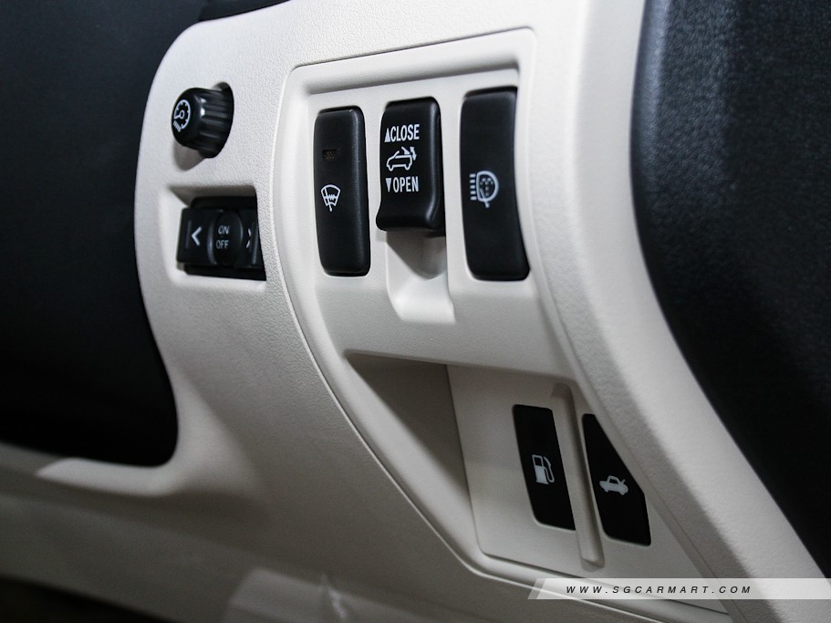 https://i.i-sgcm.com/new_cars/cars/10738/10738_g20