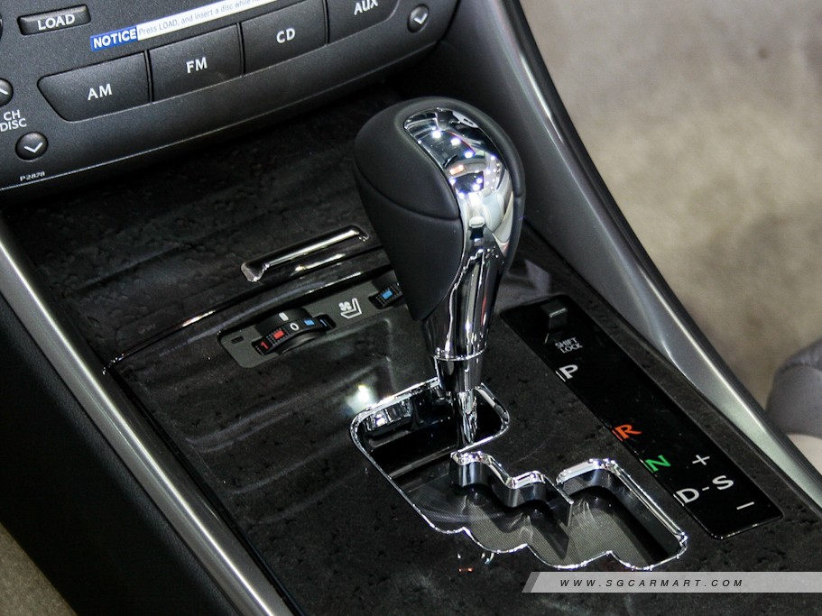 https://i.i-sgcm.com/new_cars/cars/10738/10738_g22