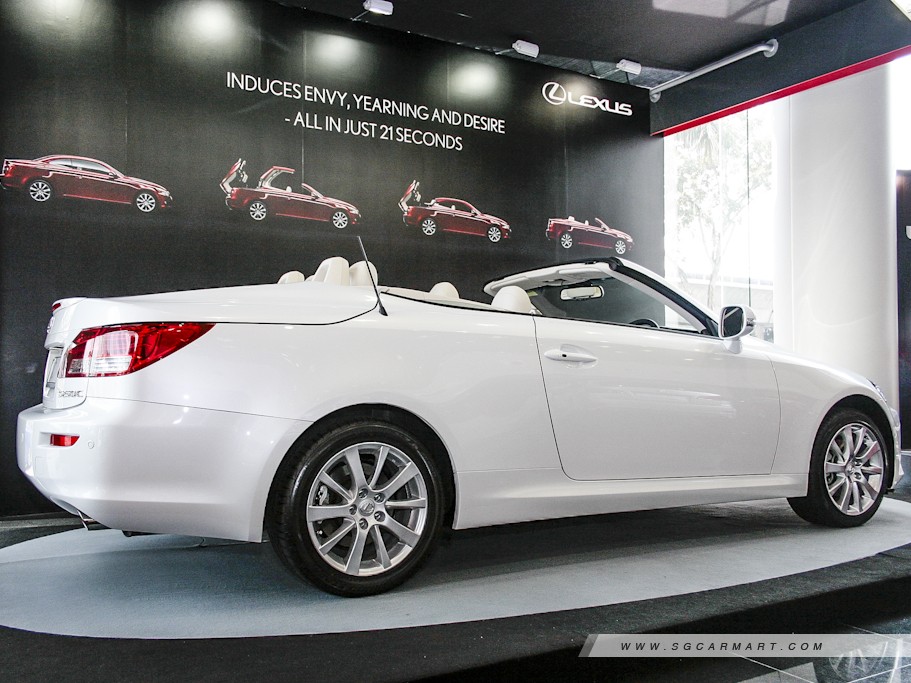 https://i.i-sgcm.com/new_cars/cars/10738/10738_g2