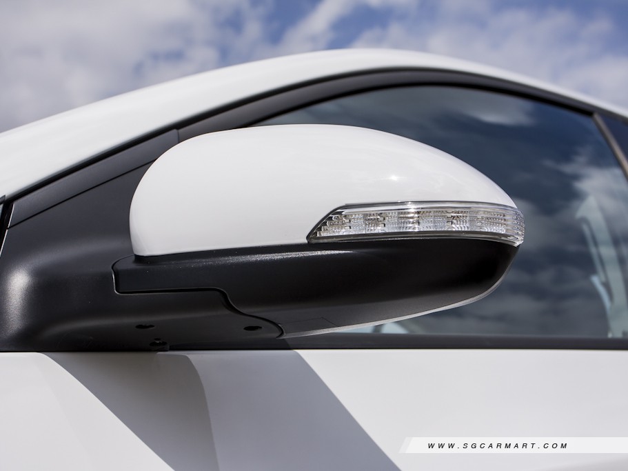 https://i.i-sgcm.com/new_cars/cars/10753/10753_g32