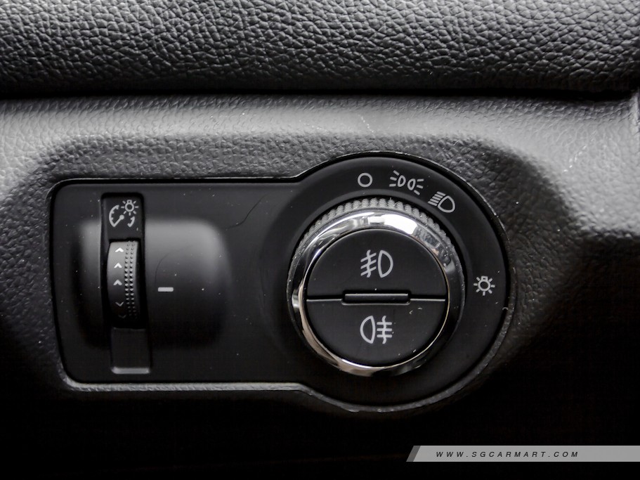 https://i.i-sgcm.com/new_cars/cars/10753/10753_g45