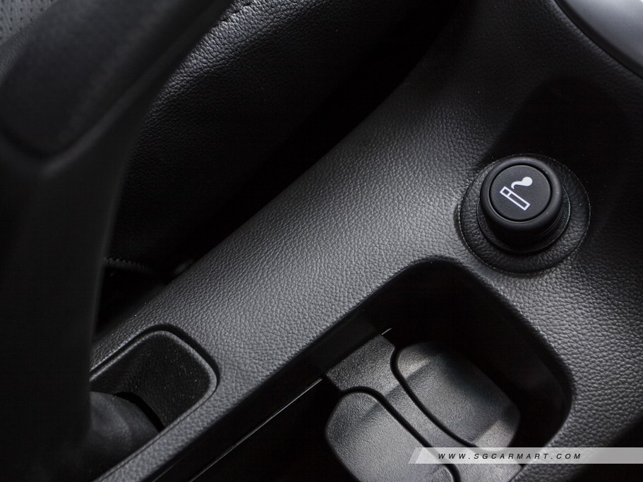 https://i.i-sgcm.com/new_cars/cars/10753/10753_g46