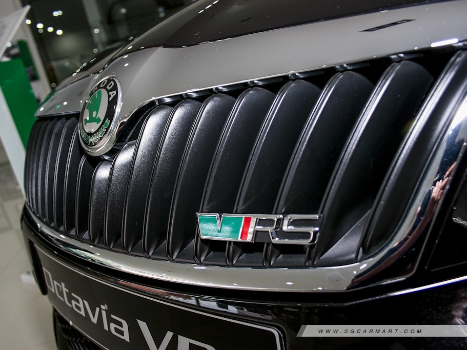 https://i.i-sgcm.com/new_cars/cars/10756/10756_g24