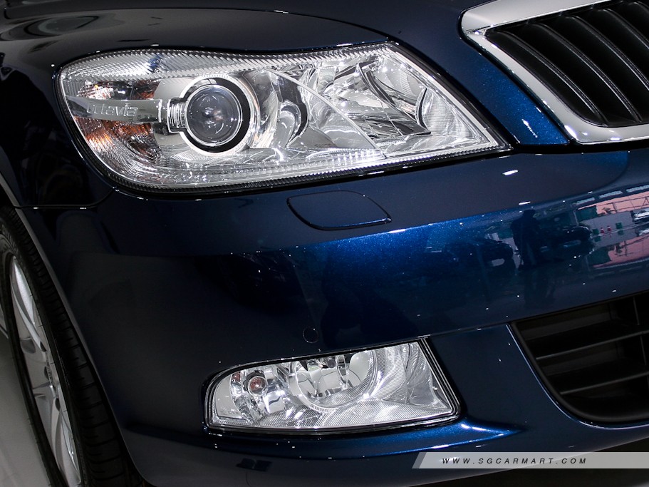 https://i.i-sgcm.com/new_cars/cars/10756/10756_g34
